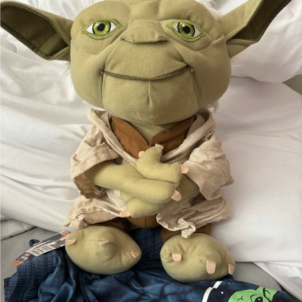 STAR WARS 2pc Yoda Plush & Shorts